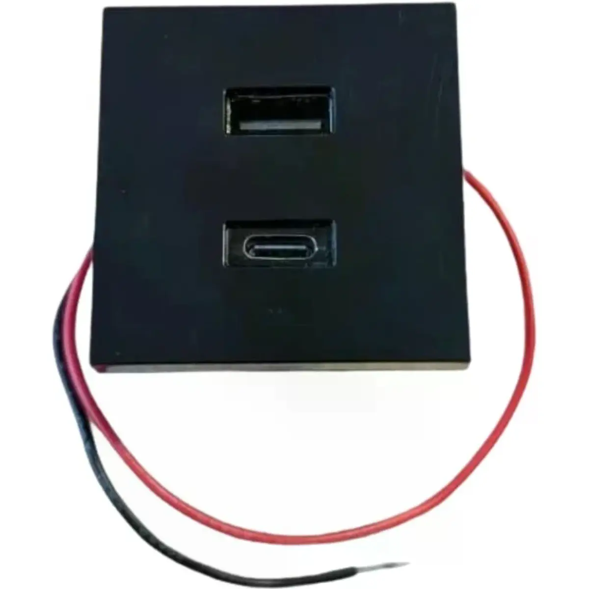 12ce3918b17d1f17b953f98f3595b25a_shelly-usb-charger-for-wall-display-stand-black-accessory7E100137294.webp
